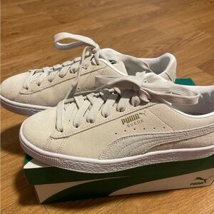 Puma Suede Cream Sneakers